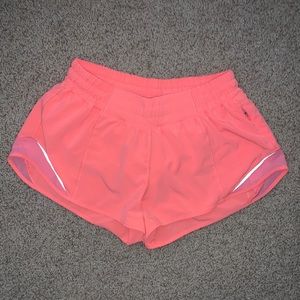 Lululemon Hotty Hot Short II 2.5”